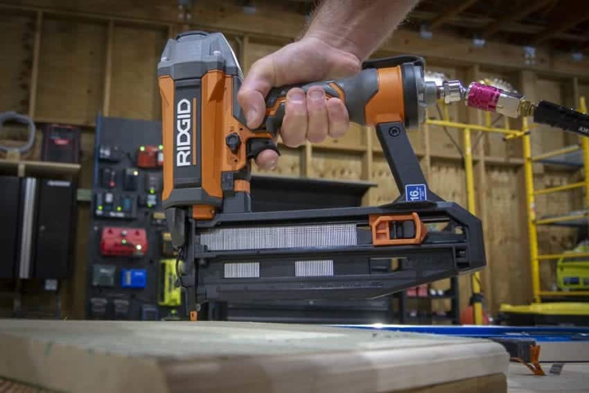 Ridgid 16-Gauge Straight Nailer with Clean Drive R250SFF
